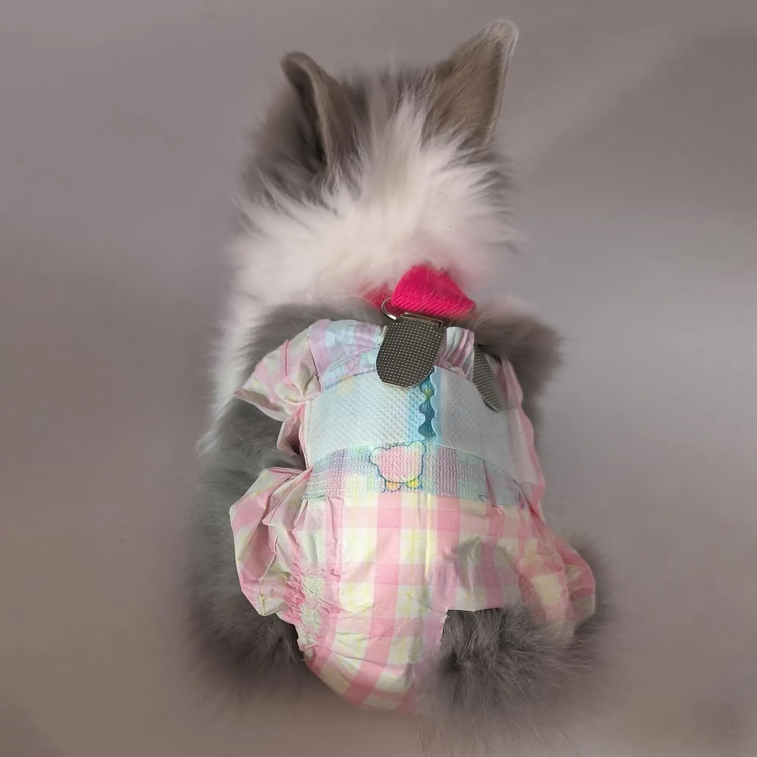 Disposable Rabbit Diapers,Small Pee Pads,with Rabbit Suspenders for Diapers Female,Squirrel Diapers,for Bunny Guinea Pig Kitten Hedgehog Sindoor and Outdoor Activities.(10PCS) (Pink Plaid, M)