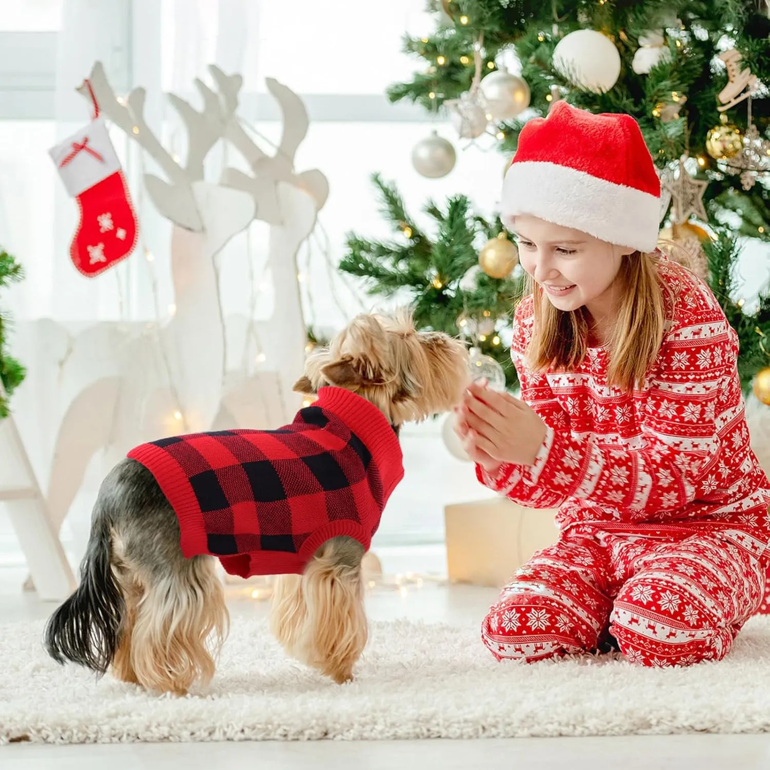 QBLEEV Dog Sweater With Leash Hole, Christmas Classic Plaid Vest Knitwear, Warm Winter Pullover for Small Medium Dogs, Cold Weather Clothes for Girls Boys